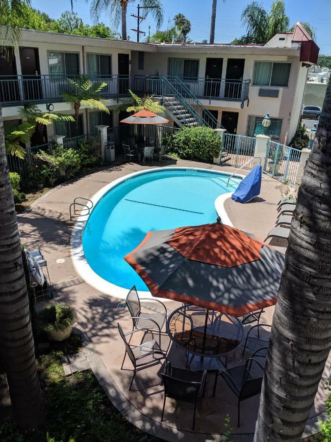 לוס אנג'לס Tarzana Inn מראה חיצוני תמונה